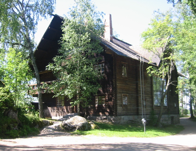 halosenniemi ulkoa