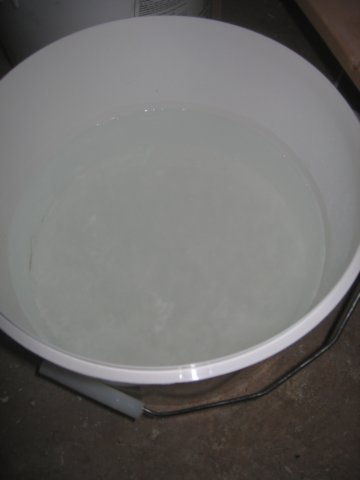 Kalkkivesi on laskeutunut.